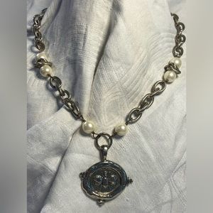 Susan Shaw Pearl and Silver Bee Pendant Necklace